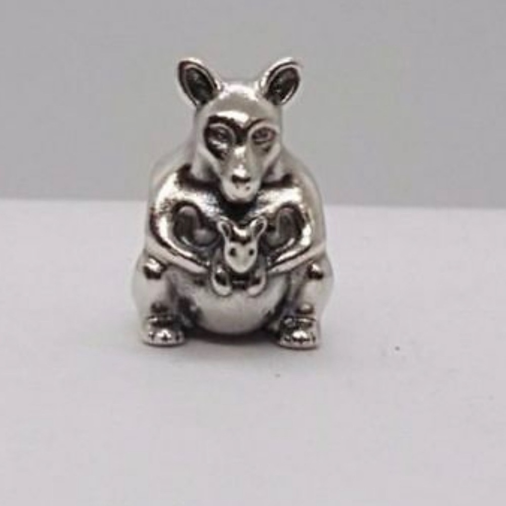 Pandora retired charm Kangaroo and baby (#791910)